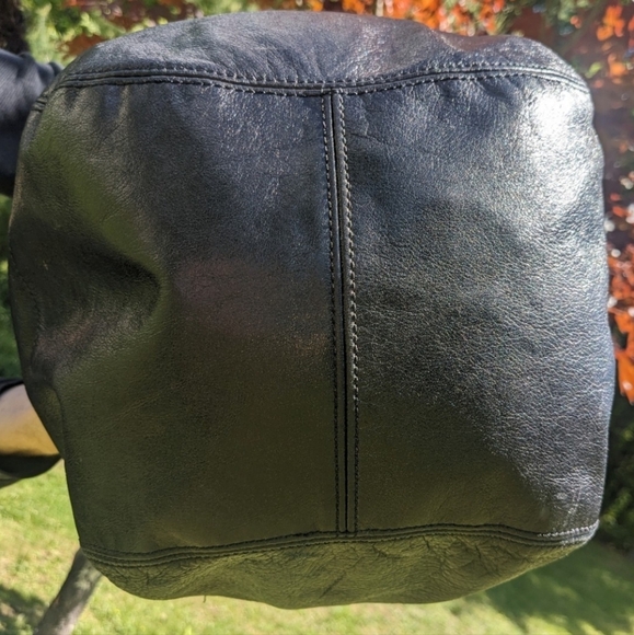 Coach Poppy Glam Tote Y2K Metallic Black Leather with silver accents EUC - Picture 15 of 16